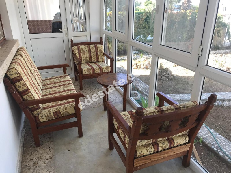 Girne Karşıyaka 'da 548 m2 Alan İçerisinde Bulunan 2+1 SATILIK MÜSTAKİL EV