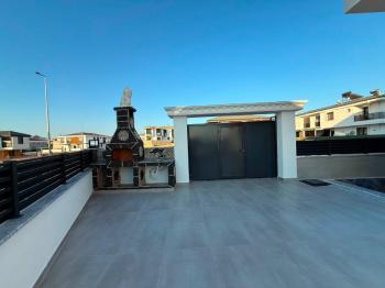 Didim'de 3+1 Havuzlu Otoparklı Teraslı Villa