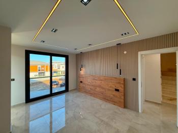 Didim'de 3+1 Havuzlu Otoparklı Teraslı Villa