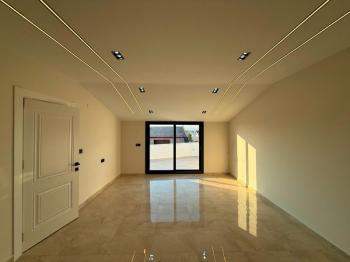 Didim'de 3+1 Havuzlu Otoparklı Teraslı Villa