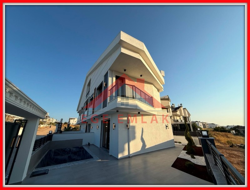 Didim'de 3+1 Havuzlu Otoparklı Teraslı Villa