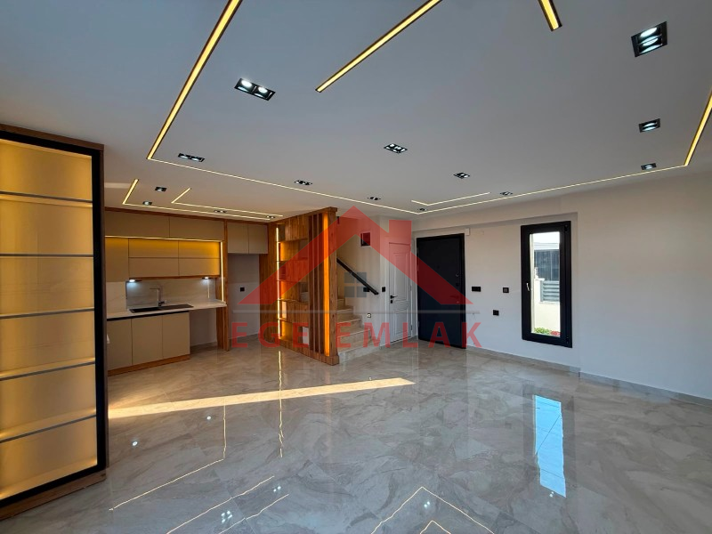 Didim'de 3+1 Havuzlu Otoparklı Teraslı Villa