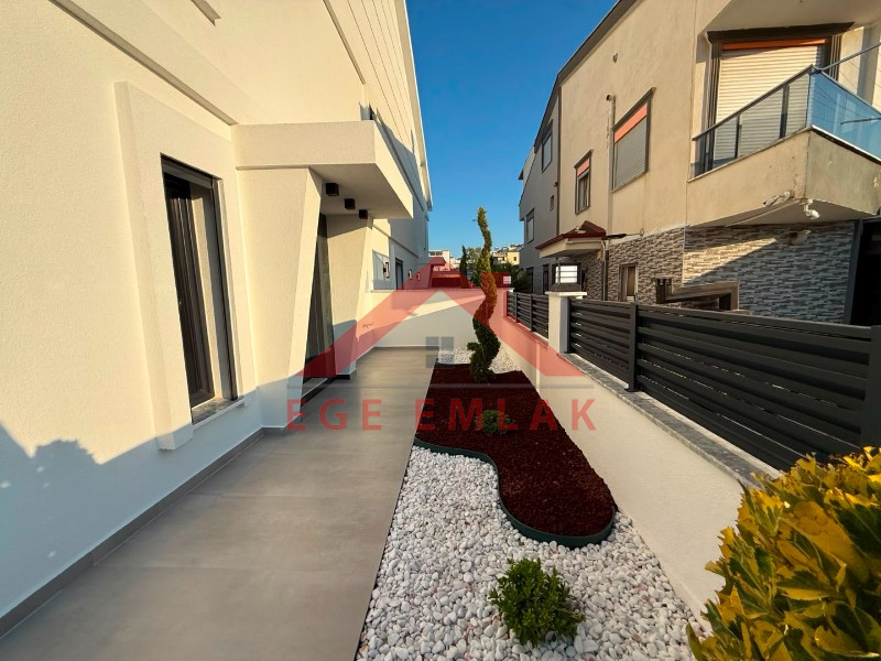 Didim'de 3+1 Havuzlu Otoparklı Teraslı Villa