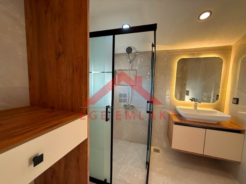 Didim'de 3+1 Havuzlu Otoparklı Teraslı Villa