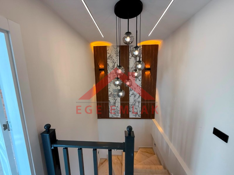 Didim'de 3+1 Havuzlu Otoparklı Teraslı Villa