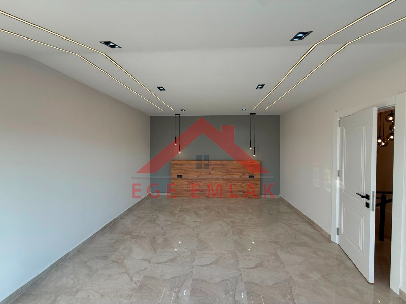 Didim'de 3+1 Havuzlu Otoparklı Teraslı Villa