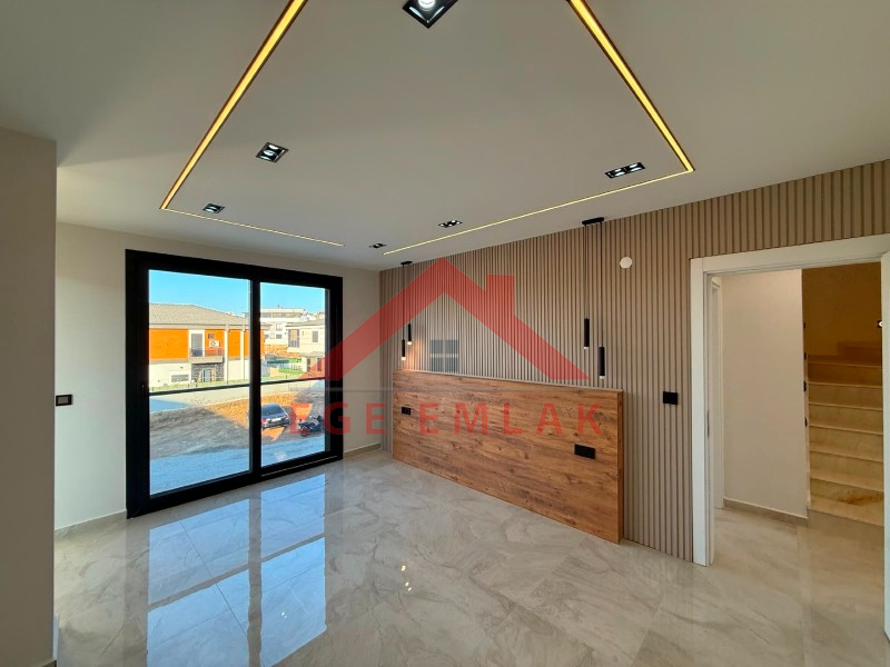 Didim'de 3+1 Havuzlu Otoparklı Teraslı Villa
