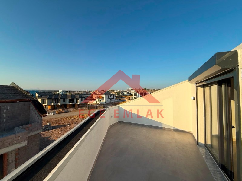 Didim'de 3+1 Havuzlu Otoparklı Teraslı Villa