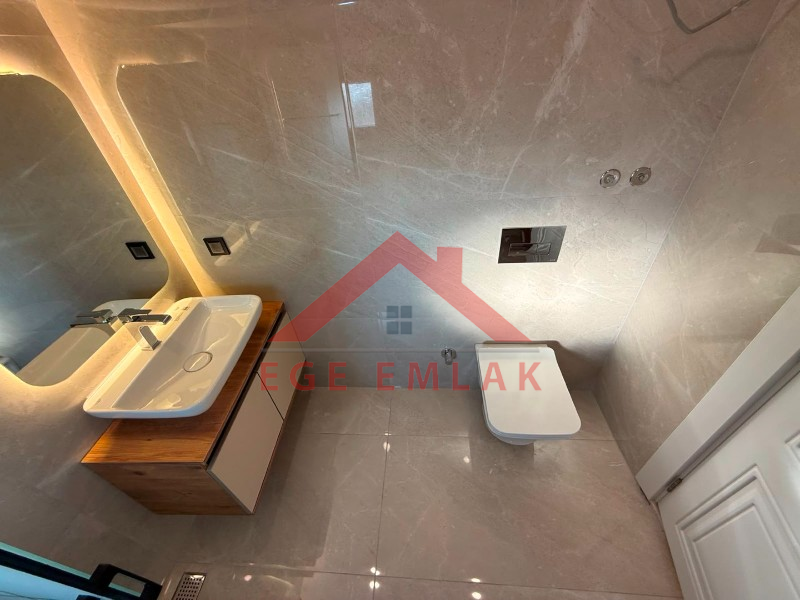 Didim'de 3+1 Havuzlu Otoparklı Teraslı Villa