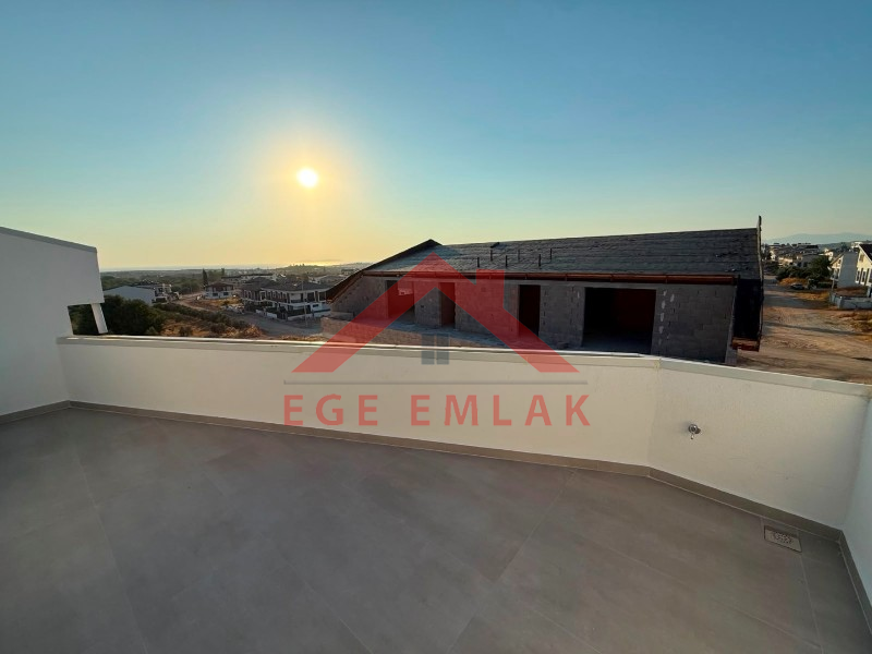 Didim'de 3+1 Havuzlu Otoparklı Teraslı Villa