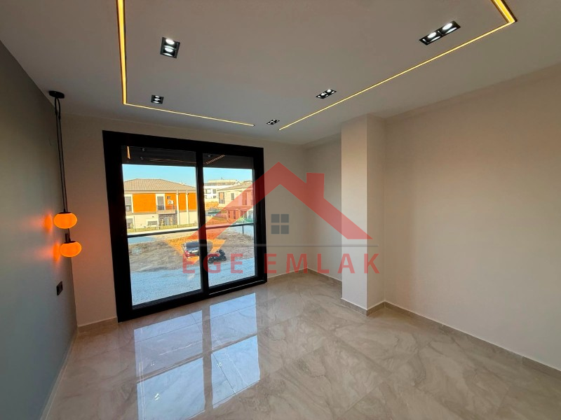 Didim'de 3+1 Havuzlu Otoparklı Teraslı Villa
