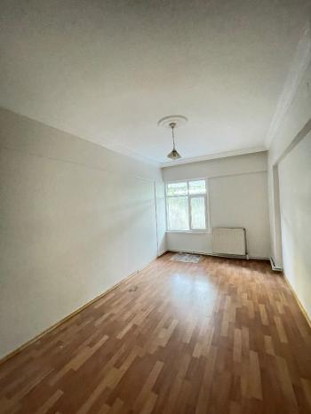 Güvenay - Çorum üçtutlar Mah. 23 Nisan Civarı 3+1 Kiralık Daire