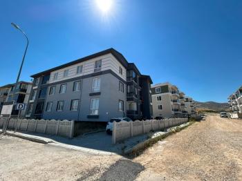 AFYON ÜÇOK EMLAKTAN KANLICA MAH SATILIK SIFIR 3+1 LÜX 1 KAT DAİRE