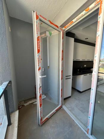 AFYON ÜÇOK EMLAKTAN KANLICA MAH SATILIK SIFIR 3+1 LÜX 1 KAT DAİRE