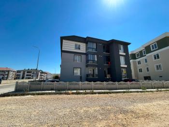 AFYON ÜÇOK EMLAKTAN KANLICA MAH SATILIK SIFIR 3+1 LÜX 1 KAT DAİRE