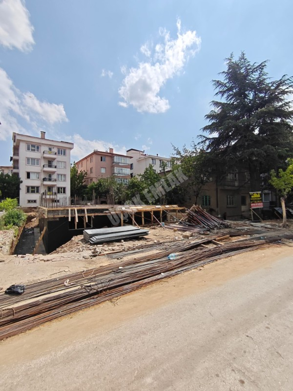 * AFYON ÜÇOK EMLAKTAN GÜVENEVLER MAH 2+1 80M² SATILIK DAİRELER *