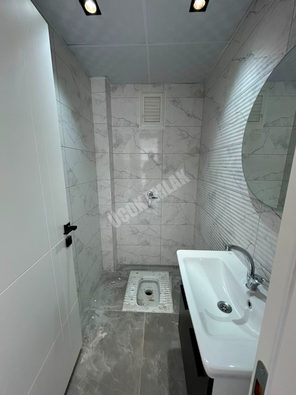 AFYON ÜÇOK EMLAKTAN KANLICA MAH SATILIK SIFIR 3+1 LÜX 1 KAT DAİRE