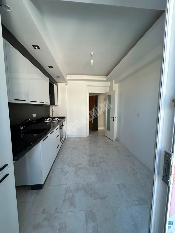 AFYON ÜÇOK EMLAKTAN KANLICA MAH SATILIK SIFIR 3+1 LÜX 1 KAT DAİRE