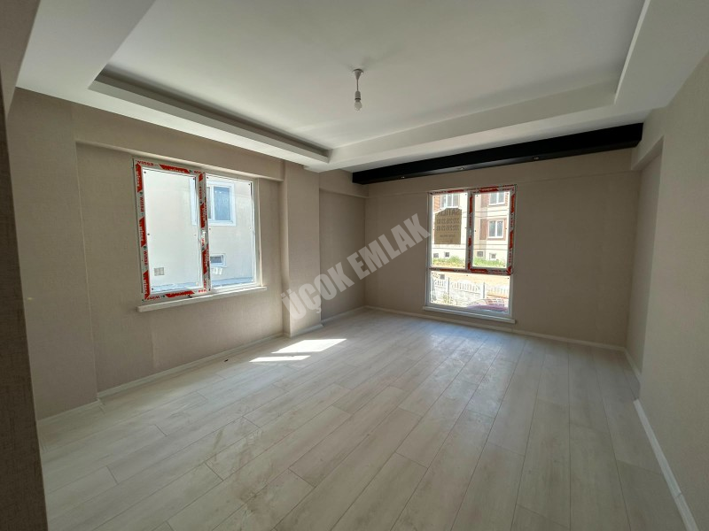 AFYON ÜÇOK EMLAKTAN KANLICA MAH SATILIK SIFIR 3+1 LÜX 1 KAT DAİRE