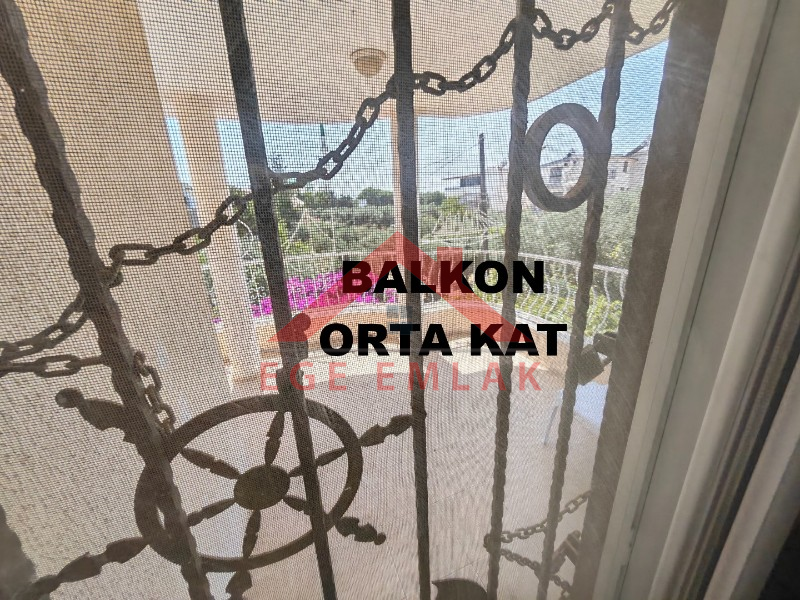 Didim Altınkum’da Satılık Bahçeli 3+1 Tripleks Villa - Denize Yakın