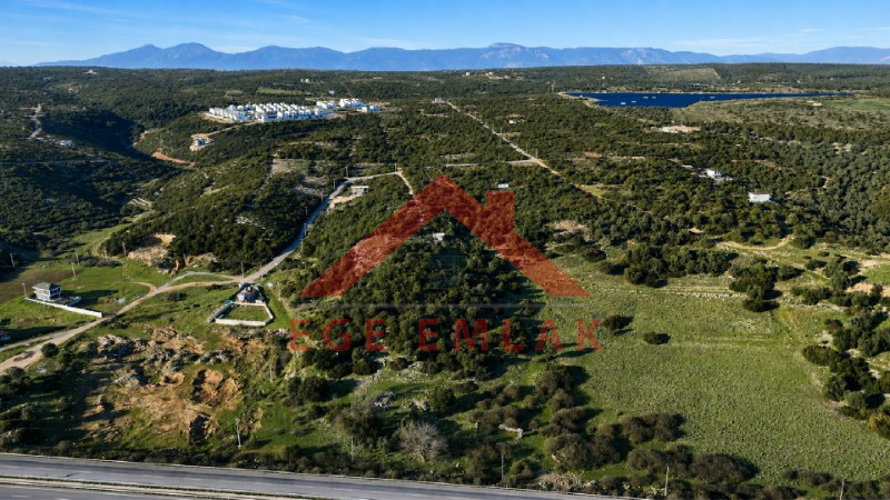 Didim Bozseki’de Göl ve Deniz Manzaralı 871 m² Müstakil Tapulu İmarlı Arsa