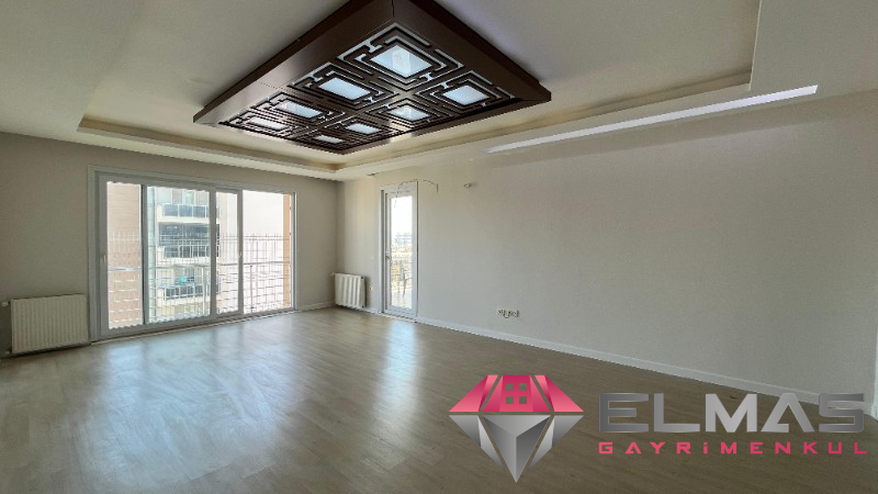 Elmas'tan Merkez'de Peyzajını Panoramik Seyredeceğiniz Geniş 4+1