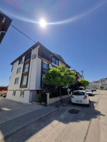 * AFYON ÜÇOK EMLAKTAN YENİCE MAH 120M² 3+1 TEMİZ BAKIMLI SİTE İÇERİSİNDE SATILIK DAİRE *