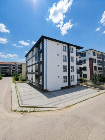* AFYON ÜÇOK EMLAKTAN UYDUKENT SELÇUKLU MAH 2+1 80M² TEMİZ BAKIMLI SATILIK DAİRE *