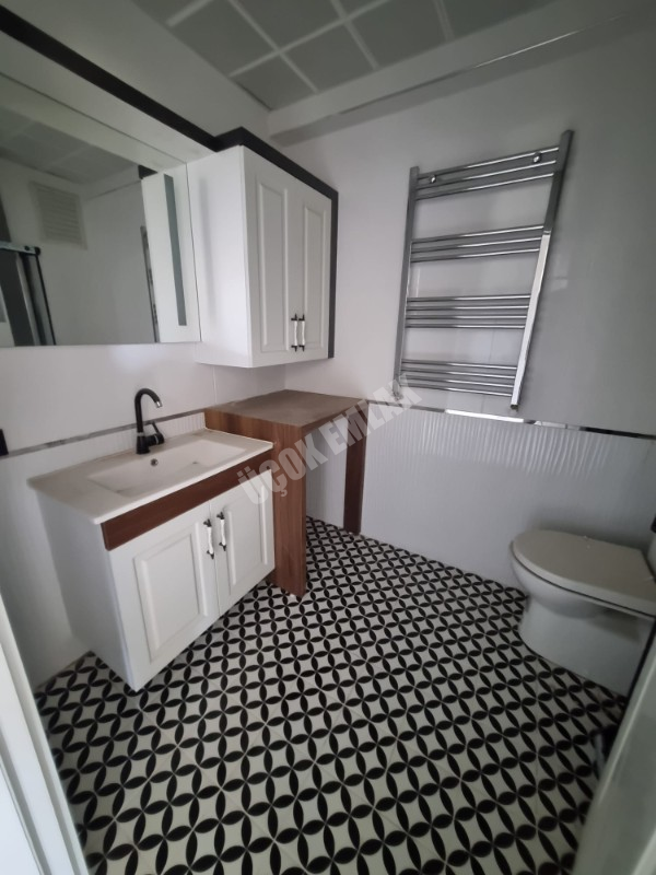 * AFYON ÜÇOK EMLAKTAN YENİCE MAH 120M² 3+1 TEMİZ BAKIMLI SİTE İÇERİSİNDE SATILIK DAİRE *