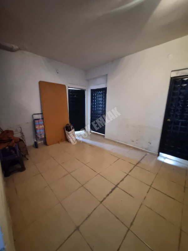 * AFYON ÜÇOK EMLAKTAN YENİCE MAH 120M² 3+1 TEMİZ BAKIMLI SİTE İÇERİSİNDE SATILIK DAİRE *