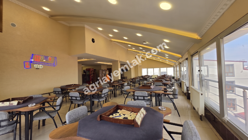DEVREN KİRALIK CAFE & LOUNGE TERAS KATI, FULL EKİPMANLI VE YÜKSEK CİRO POTANSİYELLİ