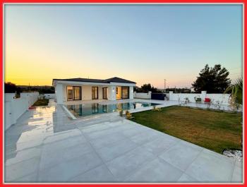 Didim'de Satılık 620 M2 Arsa İçerisinde 3+1 Villa