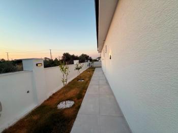 Didim'de Satılık 620 M2 Arsa İçerisinde 3+1 Villa