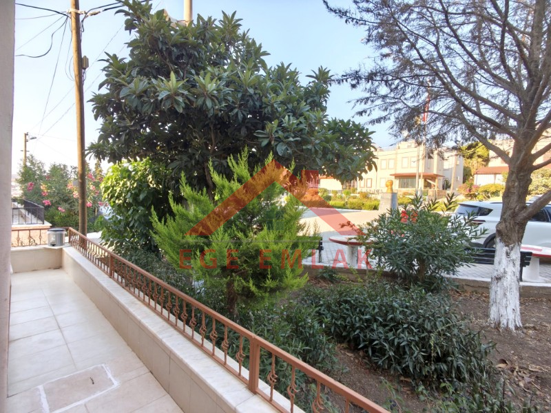 Didim Mavişehir Tepeönü Sitesi'nde Deniz Manzaralı Eşyalı 3+1 Satılık Villa