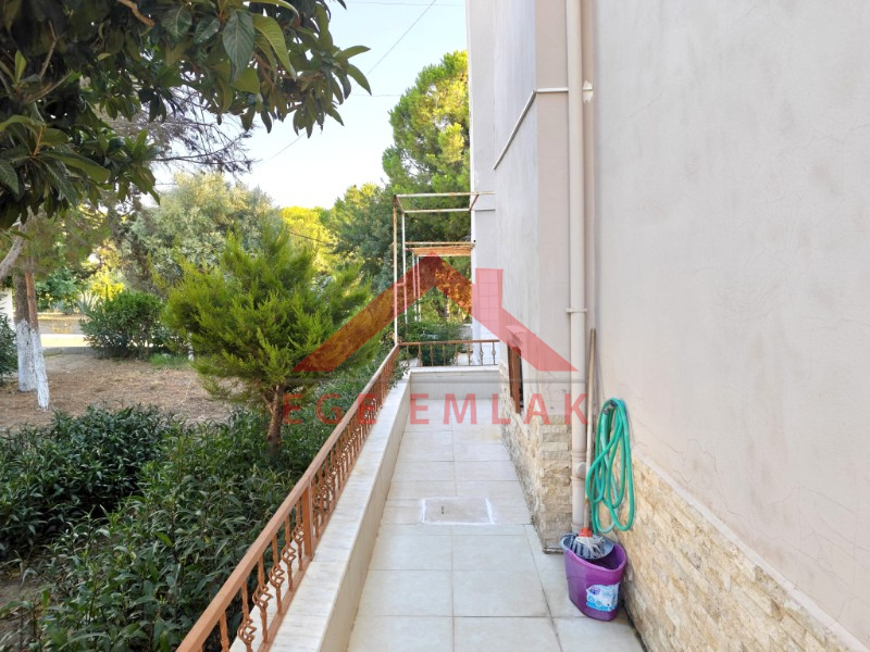Didim Mavişehir Tepeönü Sitesi'nde Deniz Manzaralı Eşyalı 3+1 Satılık Villa