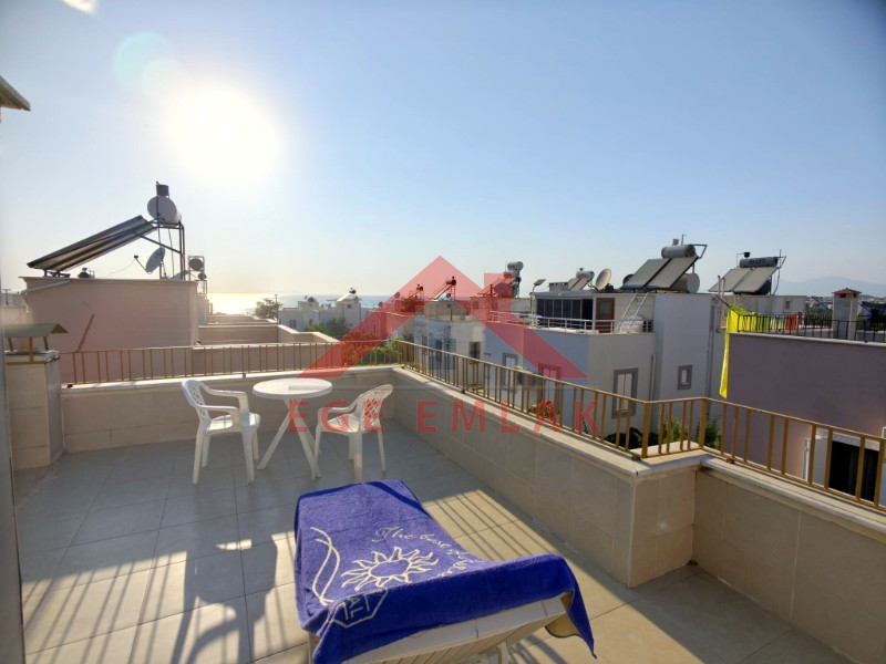 Didim Mavişehir Tepeönü Sitesi'nde Deniz Manzaralı Eşyalı 3+1 Satılık Villa