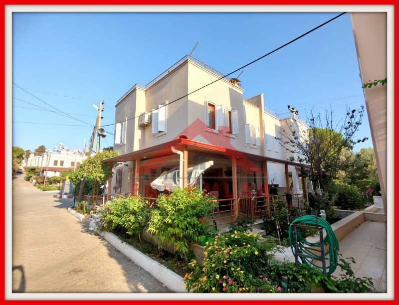 Didim Mavişehir Tepeönü Sitesi'nde Deniz Manzaralı Eşyalı 3+1 Satılık Villa