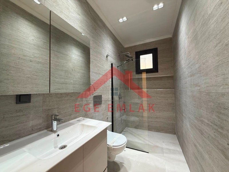 Didim'de Satılık 620 M2 Arsa İçerisinde 3+1 Villa
