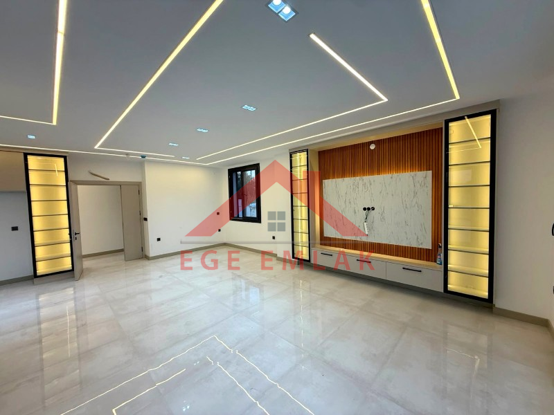 Didim'de Satılık 620 M2 Arsa İçerisinde 3+1 Villa