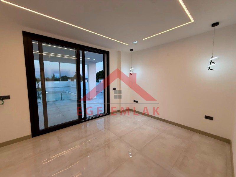 Didim'de Satılık 620 M2 Arsa İçerisinde 3+1 Villa