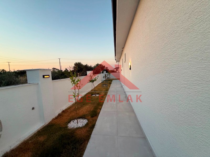 Didim'de Satılık 620 M2 Arsa İçerisinde 3+1 Villa