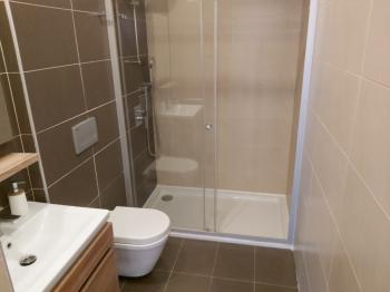 KKTC GİRNE MERKEZDE DENİZ VE DAĞ MANZARALI SATILIK 3+1 PENTHOUSE DAİRE