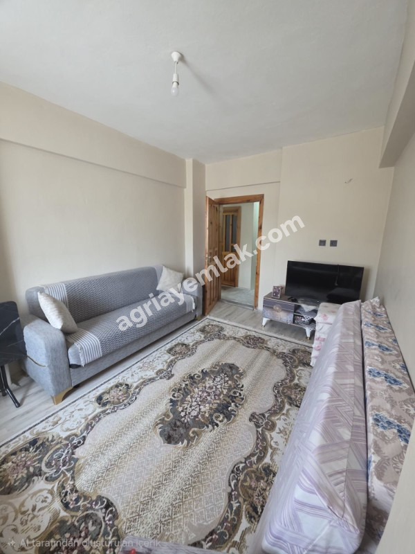 LEYLEKPINAR'DA ŞAKIRO KENT MEYDANIN YAKININDA SATILIK 2+1 DAİRE