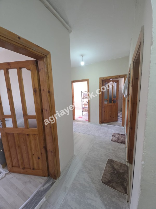 LEYLEKPINAR'DA ŞAKIRO KENT MEYDANIN YAKININDA SATILIK 2+1 DAİRE