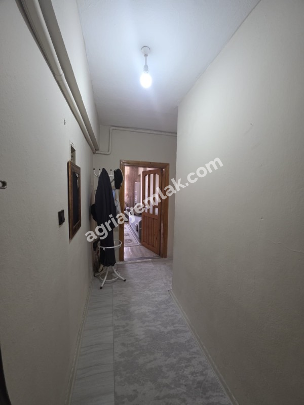 LEYLEKPINAR'DA ŞAKIRO KENT MEYDANIN YAKININDA SATILIK 2+1 DAİRE
