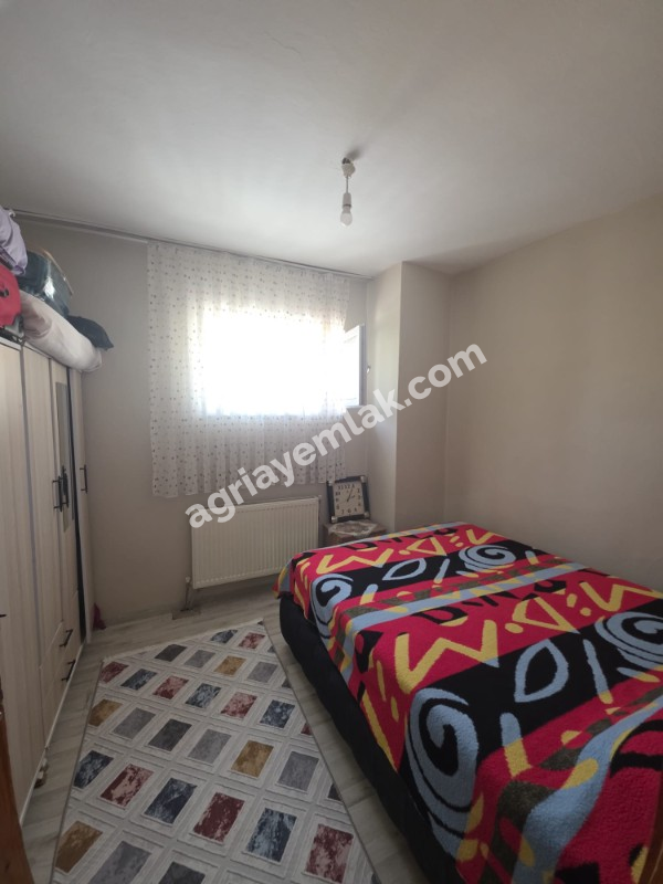 LEYLEKPINAR'DA ŞAKIRO KENT MEYDANIN YAKININDA SATILIK 2+1 DAİRE