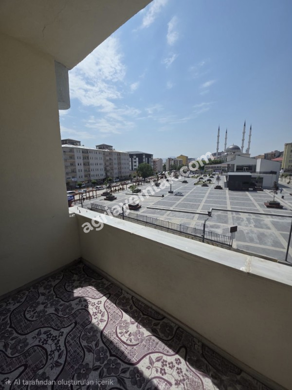 LEYLEKPINAR'DA ŞAKIRO KENT MEYDANIN YAKININDA SATILIK 2+1 DAİRE