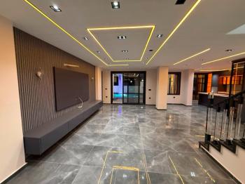 Didim'in Efeler Mahallesinde Satılık 4+1 Villa