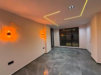 Didim'in Efeler Mahallesinde Satılık 4+1 Villa