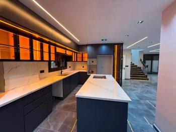 Didim'in Efeler Mahallesinde Satılık 4+1 Villa